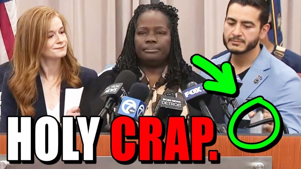 Something weird is happening with Abdul El-Sayed….